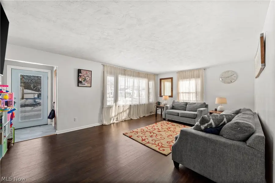 1028 Foster Avenue, Elyria, OH 44035 - #2