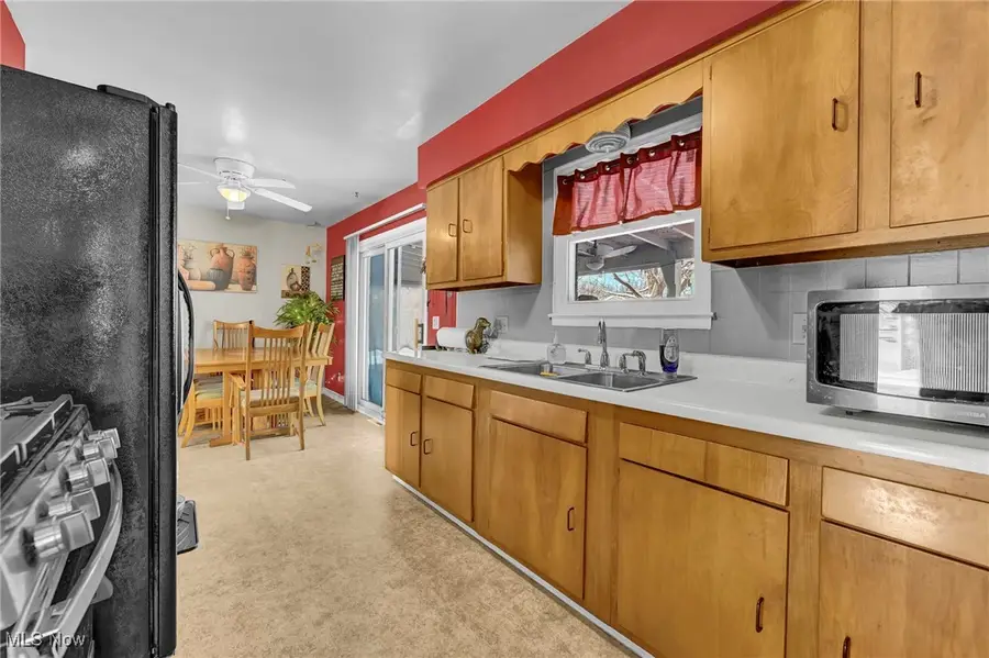 856 Salem Avenue, Elyria, OH 44035 - Image #3