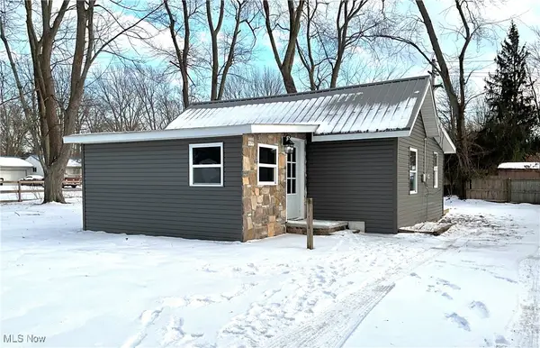 6566 Earl Avenue, Madison, OH 44057