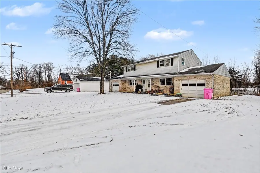 952 - 954 Mayflower Drive, Mansfield, OH 44905 - Image #2