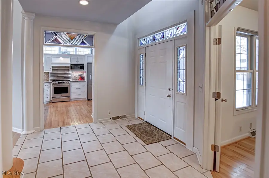 4 River Pointe, Rocky River, OH 44116 - Image #2