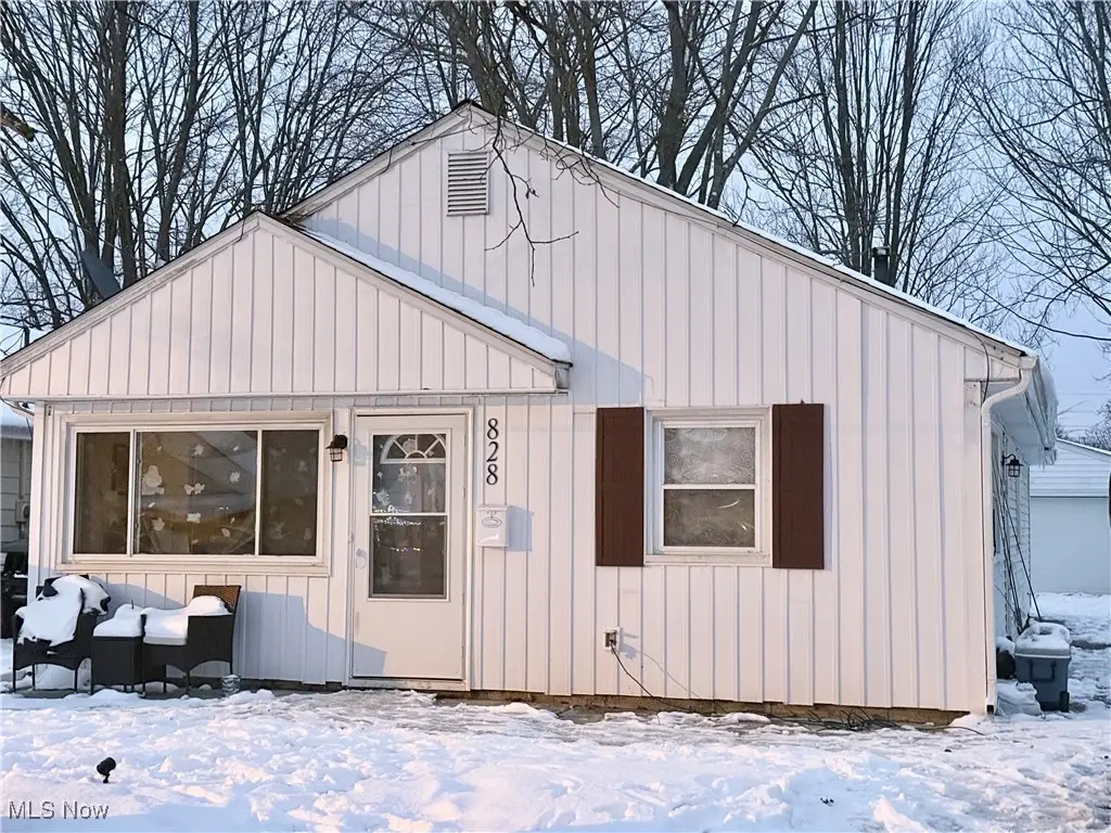 828 S Logan Street, Elyria, OH 44035 - Image #1