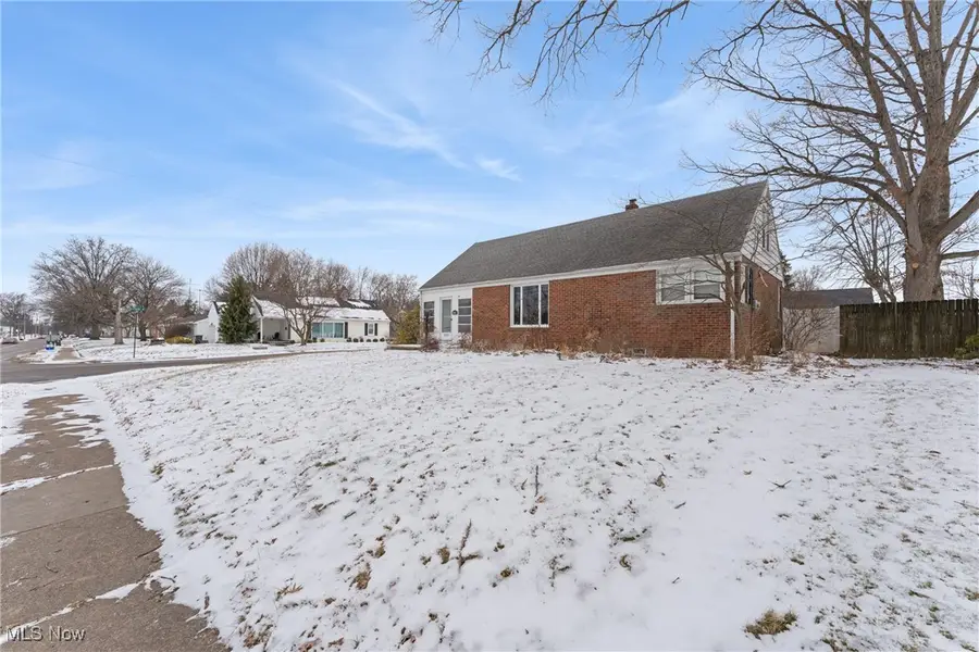 839 37th Nw Street, Canton, OH 44709 - #2