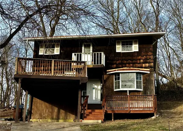 2526 Valley View Drive, Belpre, OH 45714