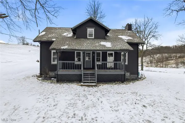 1032 Hartwood Nw Road, Magnolia, OH 44643