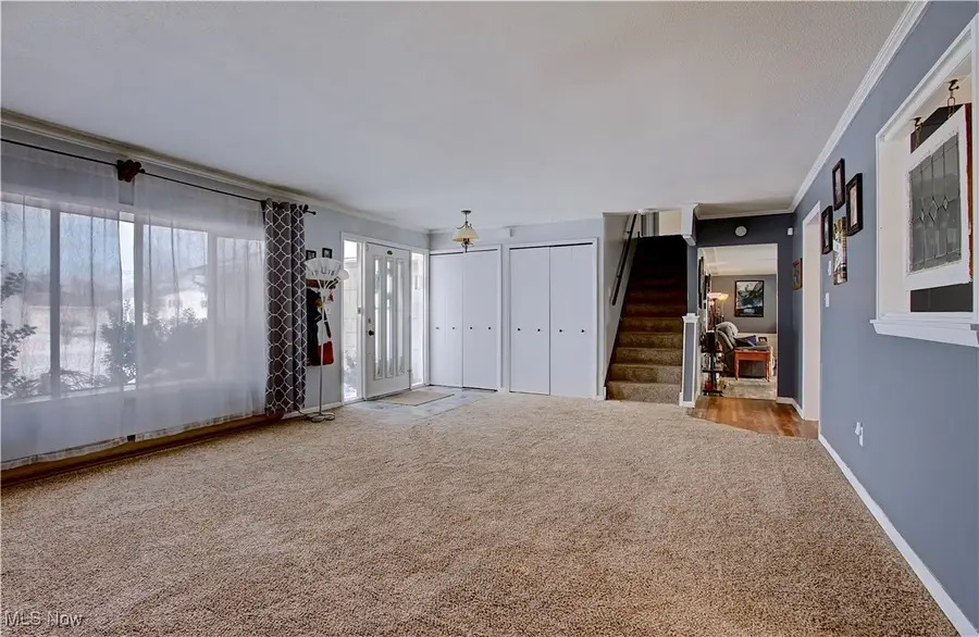 411 Oaknoll Drive, Amherst, OH 44001 - Image #3