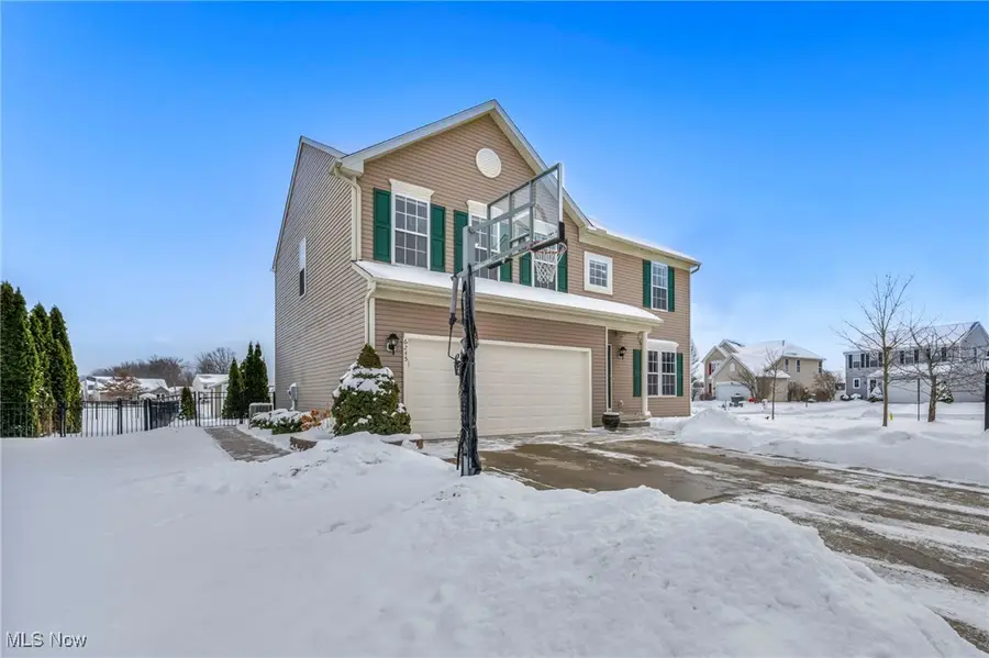 6245 W Breezeway Drive, North Ridgeville, OH 44039 - Image #2
