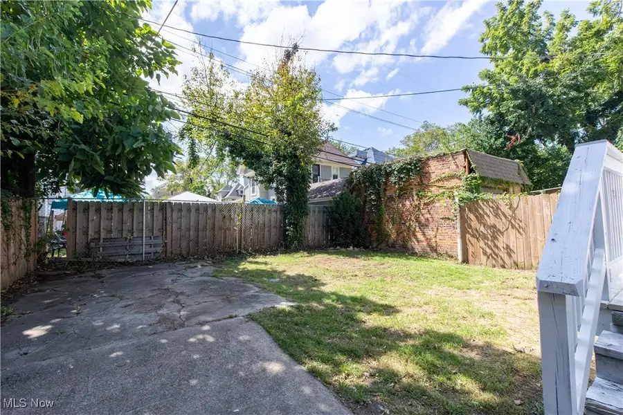 9800 Parmelee Avenue, Cleveland, OH 44108 - Image #3