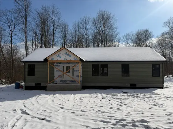 2064 Burning Tree Lane, Youngstown, OH 44505