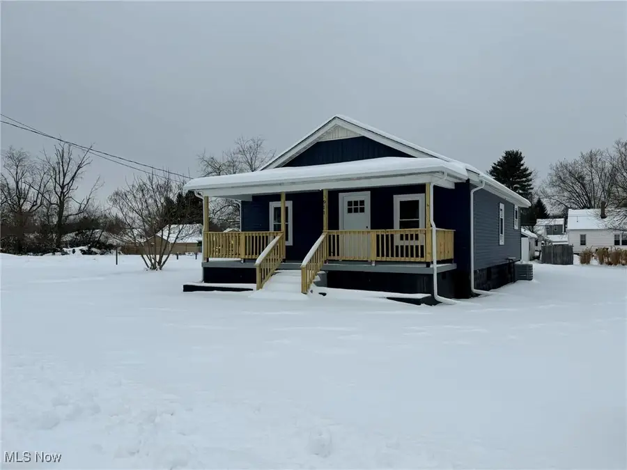 911 Merrick Avenue, Zanesville, OH 43701 - #3