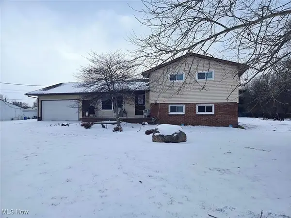 9490 State Route 212 Ne, Bolivar, OH 44612