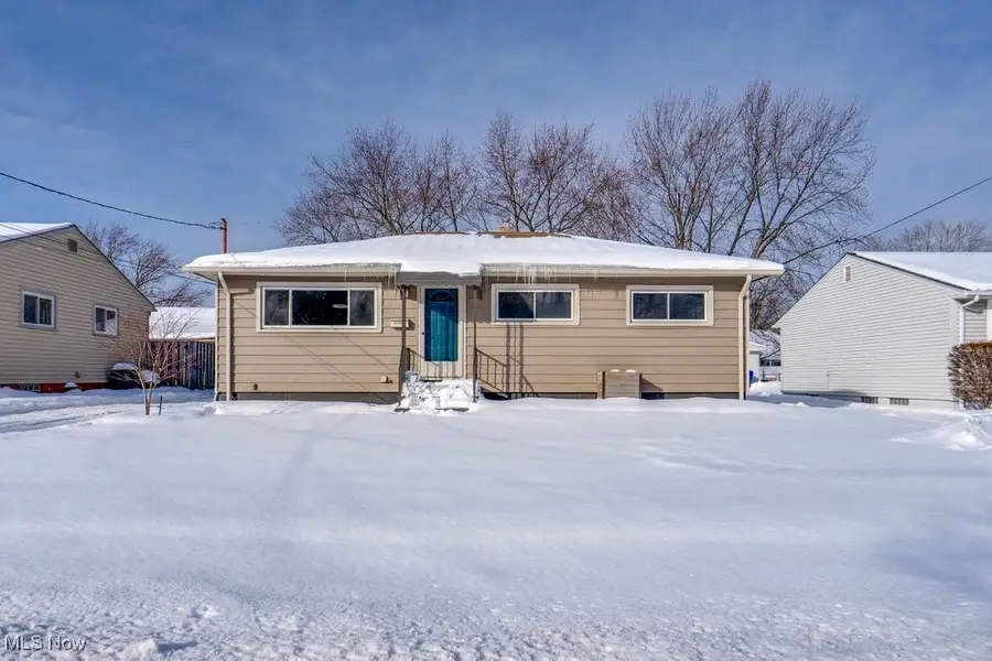 6490 Grosse Drive, Brook Park, OH 44142 - Image #2