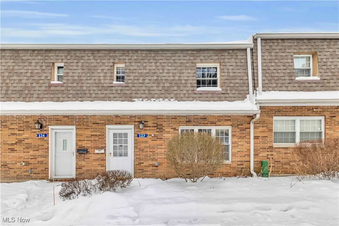 123 Shakespeare Lane, Avon, OH 44011 - Image #1