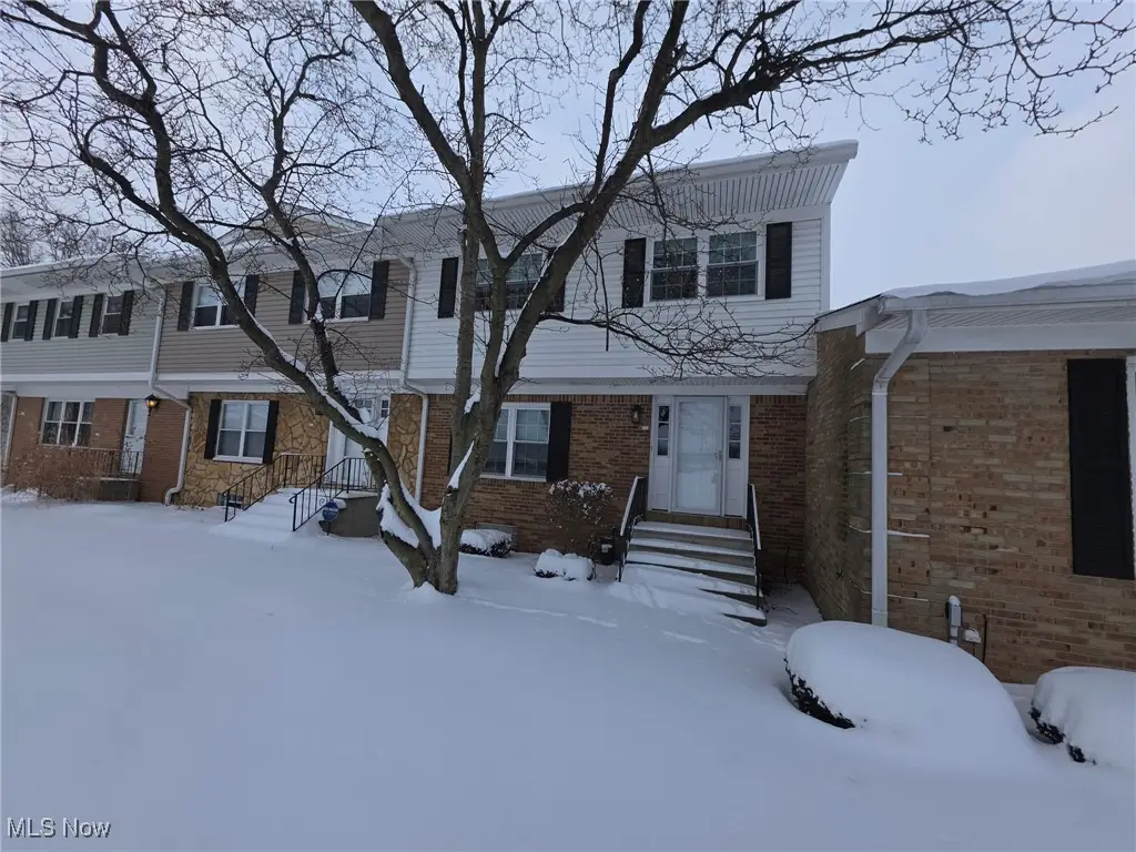 2046 Beechtree Drive, Uniontown, OH 44685 - Image #1