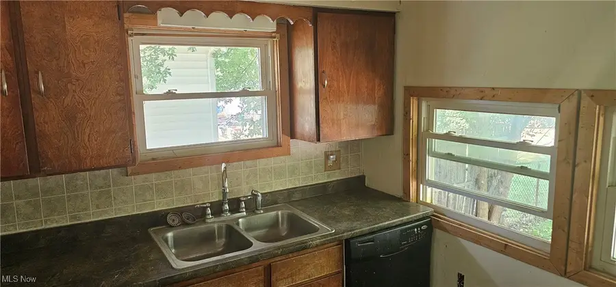 961 Wyley Avenue, Akron, OH 44306 - #3