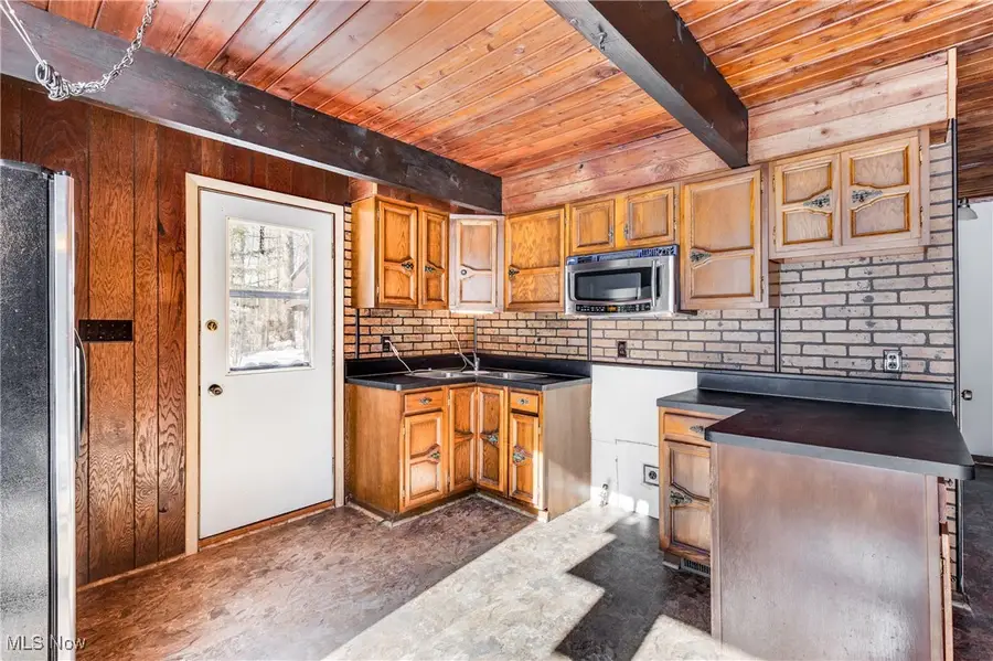 4544 Lakeview Road, West Farmington, OH 44491 - #3