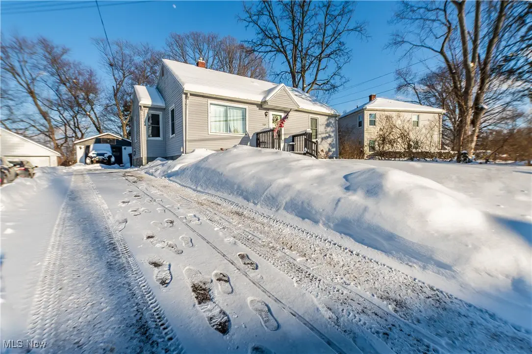 147 Woolf Avenue, Akron, OH 44312 - #1