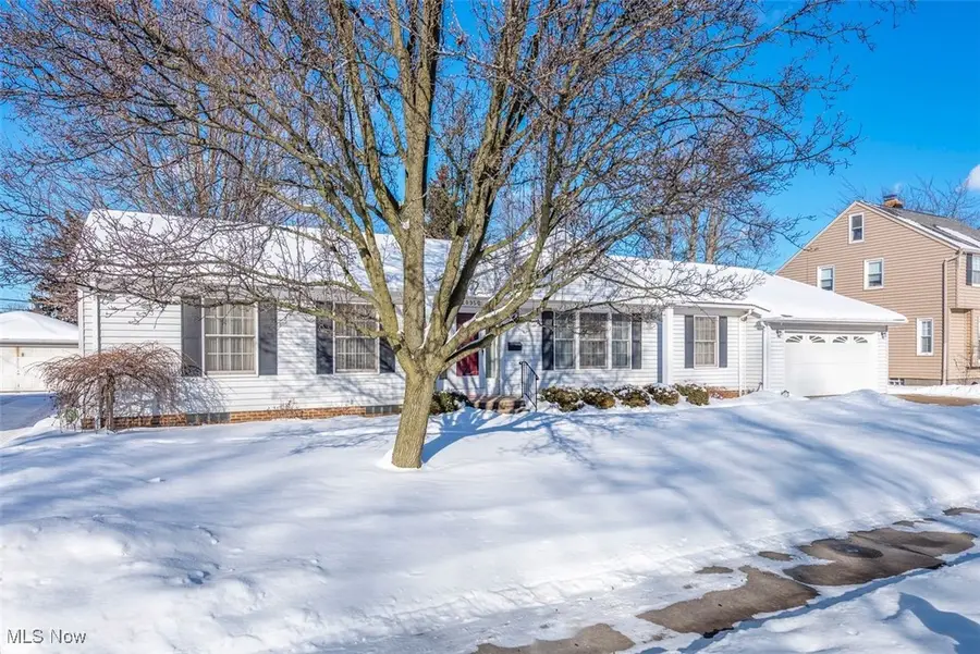 20950 Woodstock Avenue, Fairview Park, OH 44126 - Image #2