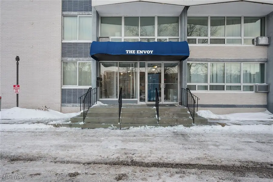 11811 Lake Avenue #503, Lakewood, OH 44107 - Image #2