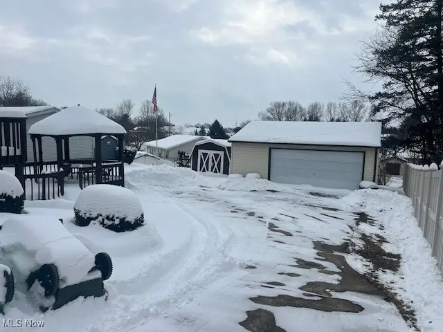 1124 Valley Nw Drive, North Canton, OH 44720 - Image #2