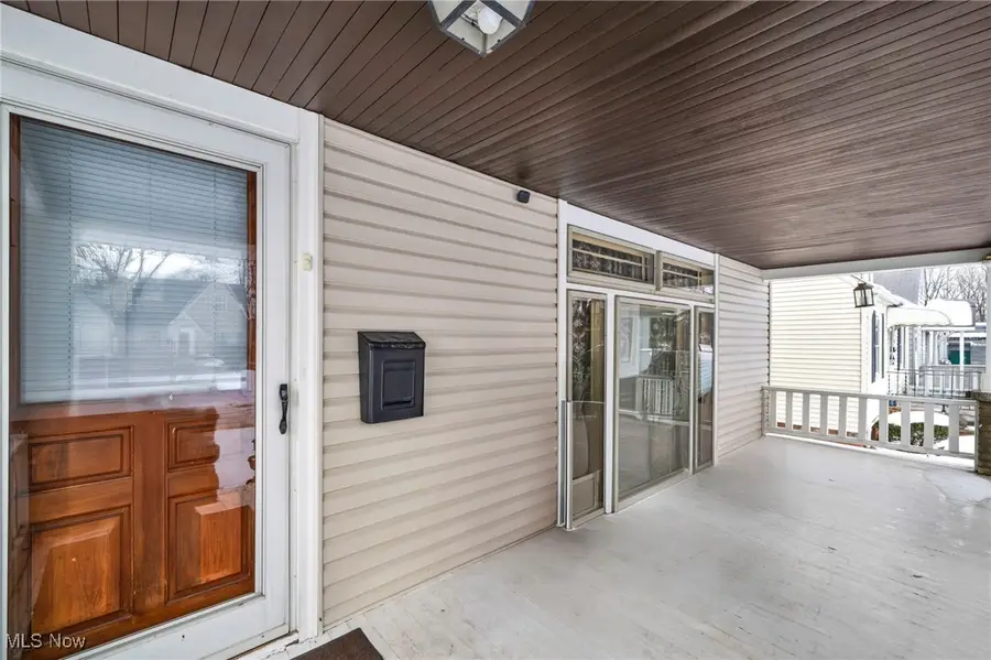 18330 Homeway Road, Cleveland, OH 44135 - Image #2