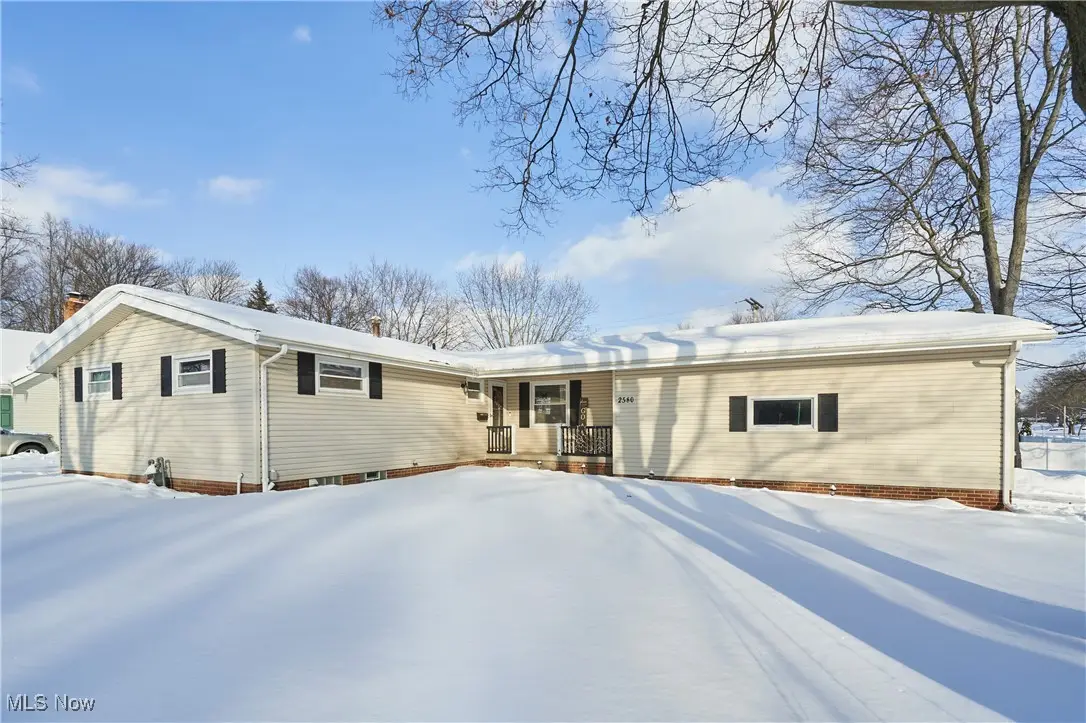 2580 Crestview Avenue, Alliance, OH 44601 - Image #1