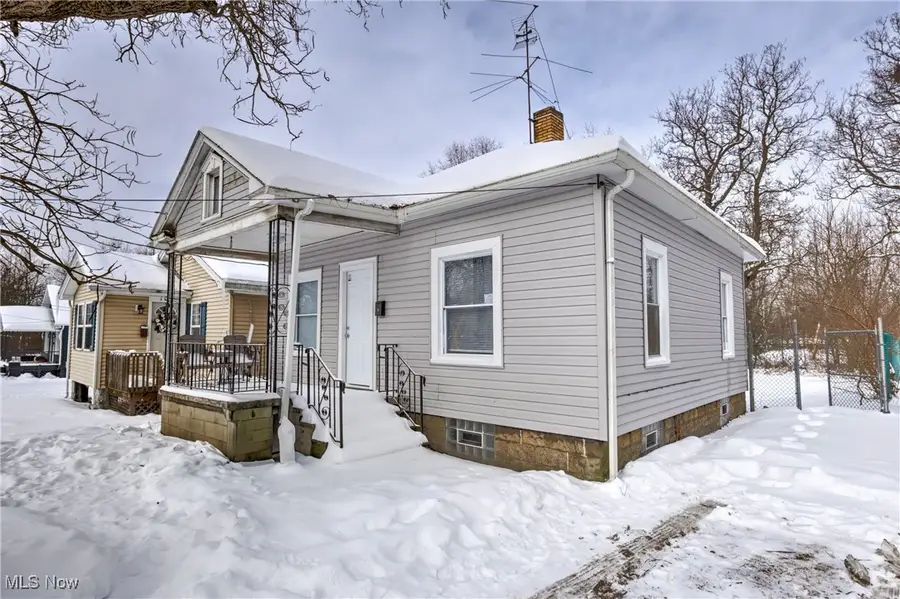 100 Gordon Street, Girard, OH 44420 - #2