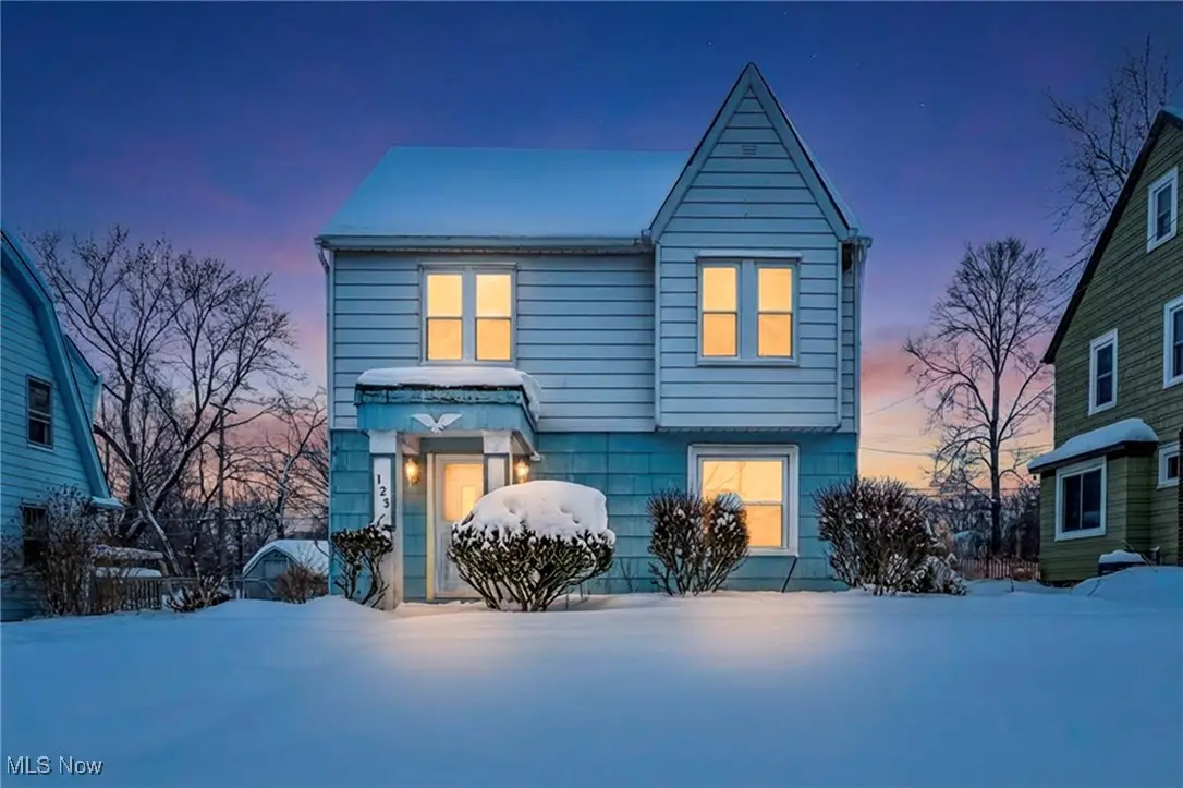 123 Ellenwood Avenue, Bedford, OH 44146 - #1