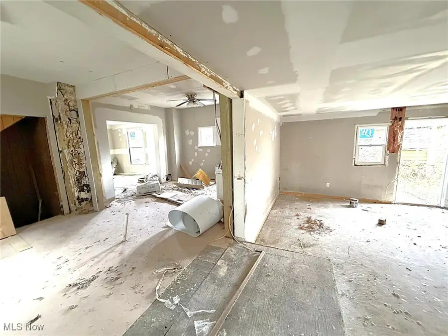 411 S Collett Street, Lima, OH 45805 - #3