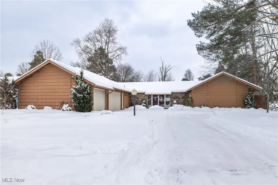 12393 Woodbriar Circle, Strongsville, OH 44136 - Image #1