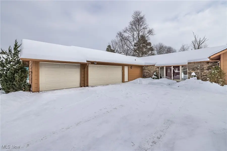 12393 Woodbriar Circle, Strongsville, OH 44136 - Image #2