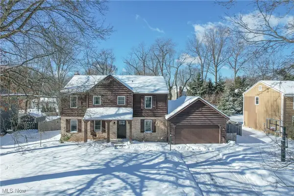 7831 Windbur Nw Circle, North Canton, OH 44720