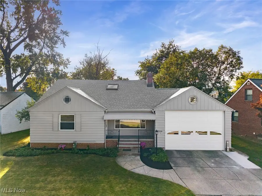 5906 Twin Lakes Drive, Parma, OH 44129 - Image #2