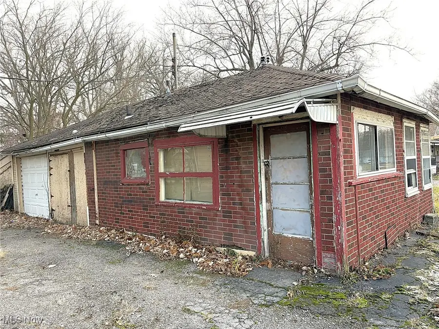 401 Ewing Avenue, Lima, OH 45801 - #2