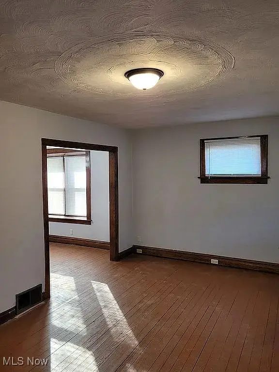 349 Comstock Court, Akron, OH 44305 - Image #3