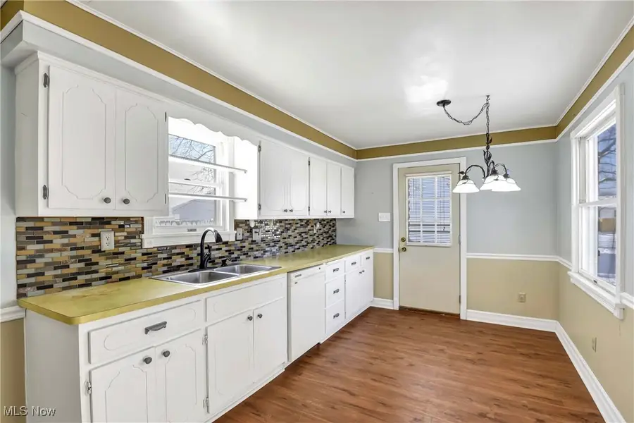 7198 Greenleaf Avenue, Parma, OH 44130 - Image #3