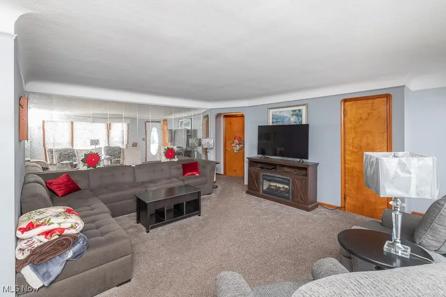 2718 Klusner Avenue, Parma, OH 44134 - #2