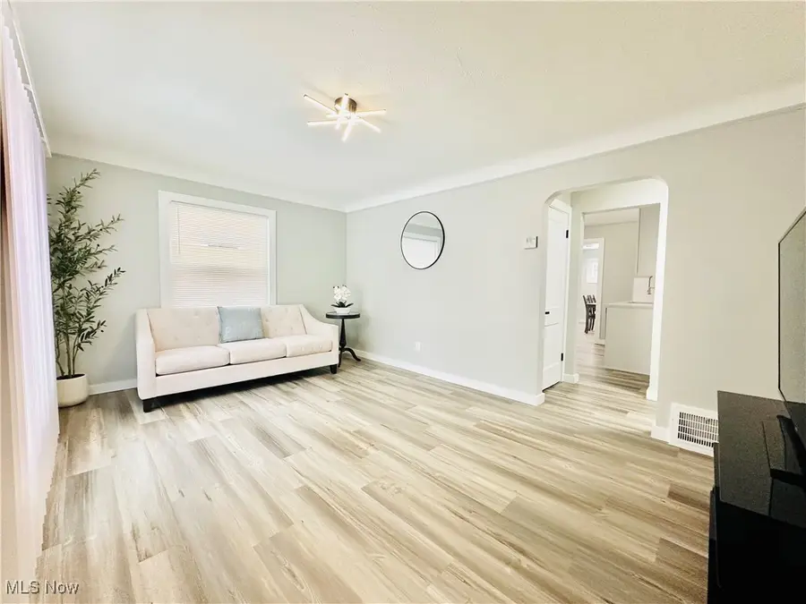 3326 Grovewood Avenue, Parma, OH 44134 - Image #3