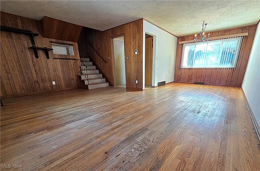 5507 Hollywood Drive, Parma, OH 44114 - Image #3