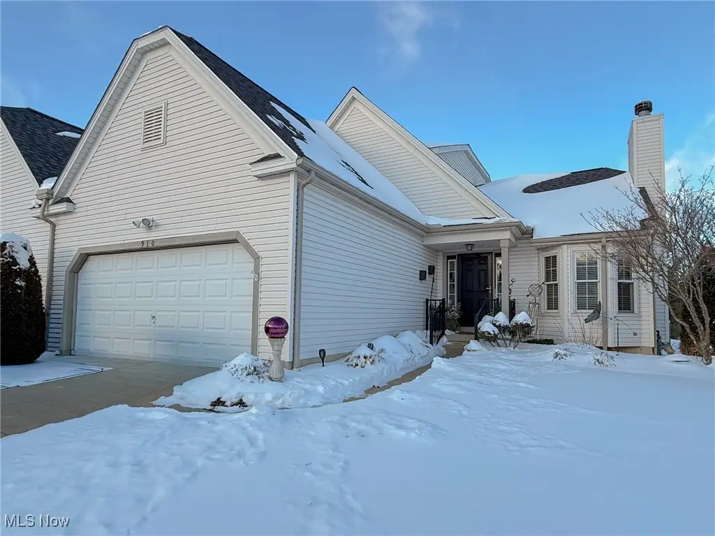 910 Devonwood Drive, Wadsworth, OH 44281 - Image #1