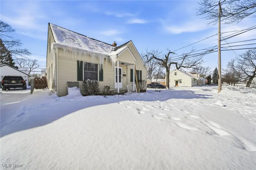 352 E 328th Street, Willowick, OH 44095 - Image #3