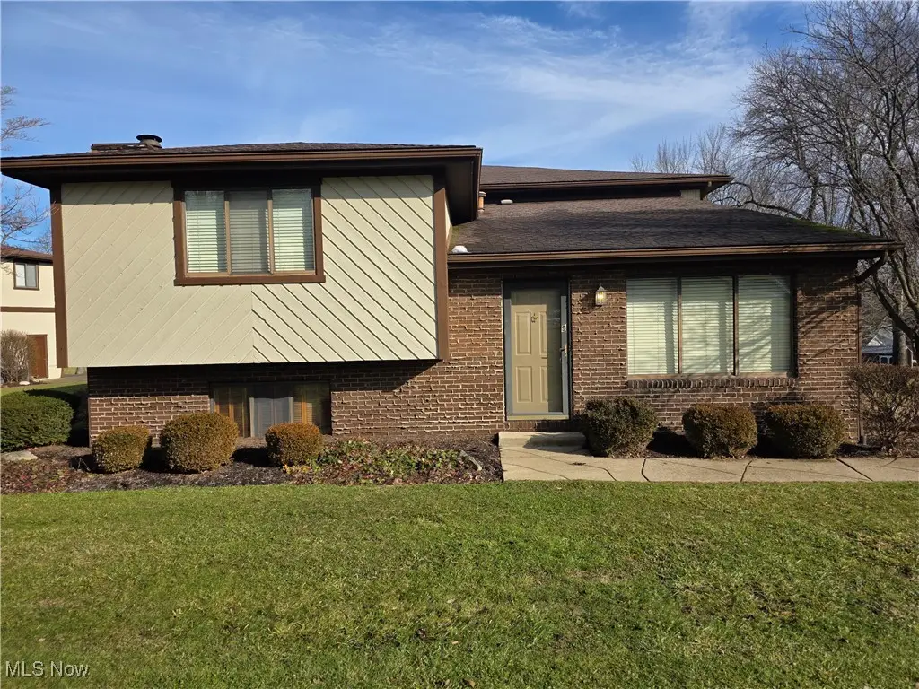 7304 Oakwood Drive #9, Brookfield, OH 44403 - Image #1