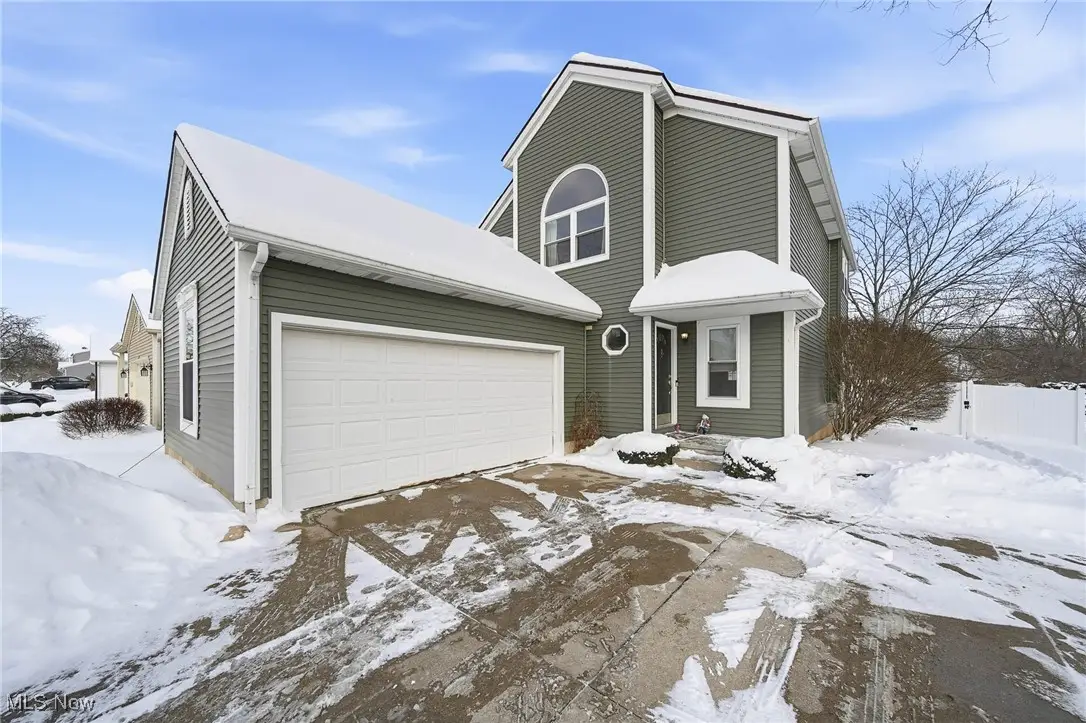 6416 Blossomwood Ne Circle, Canton, OH 44721 - Image #1
