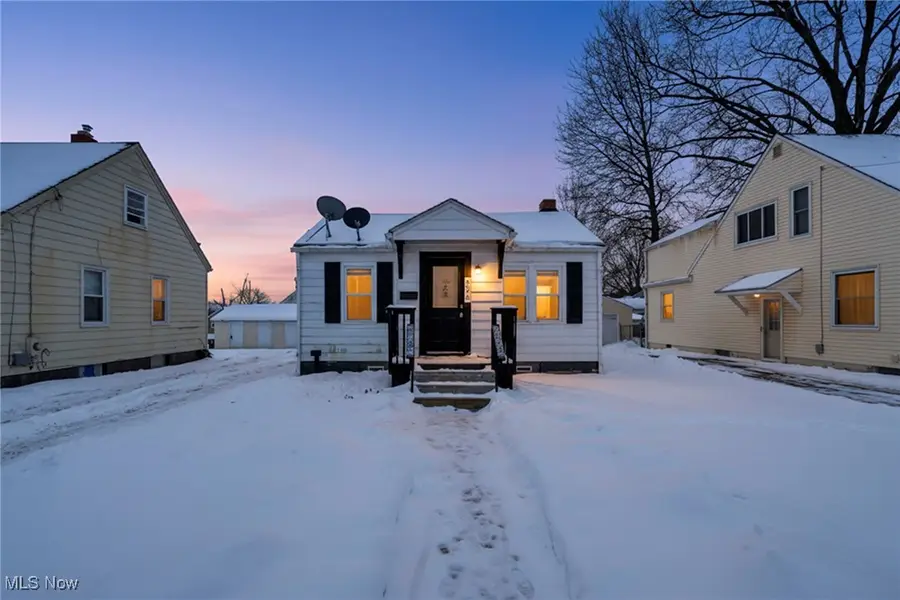 896 Indian Trail, Akron, OH 44314 - Image #2