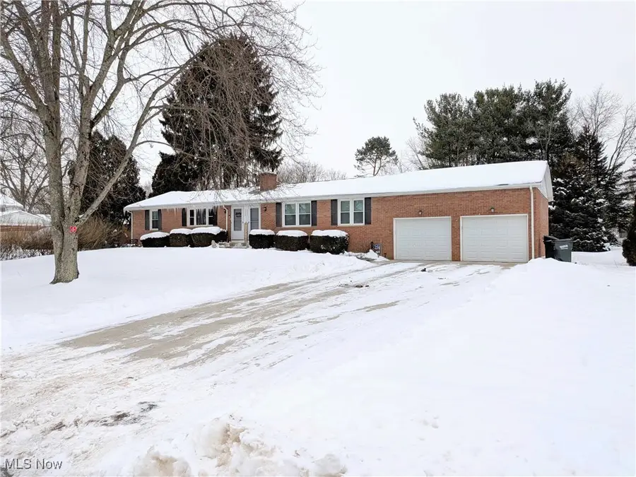 2430 List Nw Street, Massillon, OH 44646 - Image #2