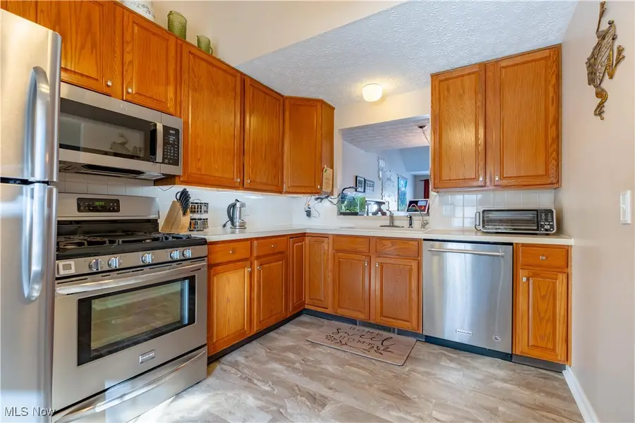 1617 NE Southpointe Ne Circle, Canton, OH 44714 - Image #3