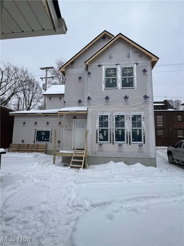 4213 Clinton Avenue, Cleveland, OH 44113 - Image #2