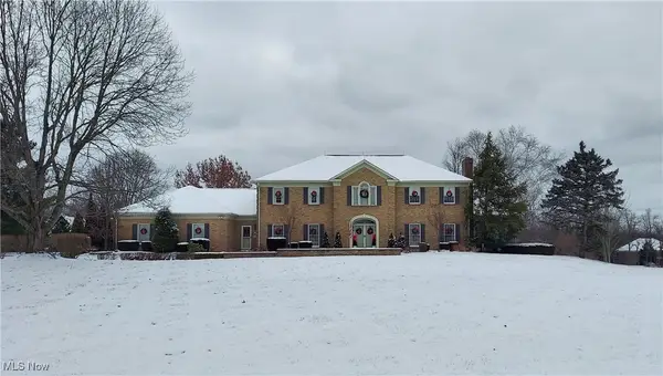 2250 Candlewood Lane, Akron, OH 44333