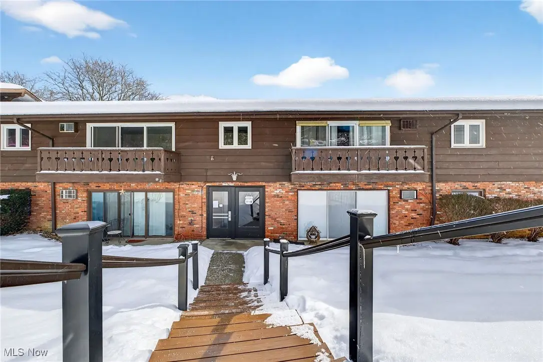 5721 Som Center Road #18, Solon, OH 44139 - Image #1