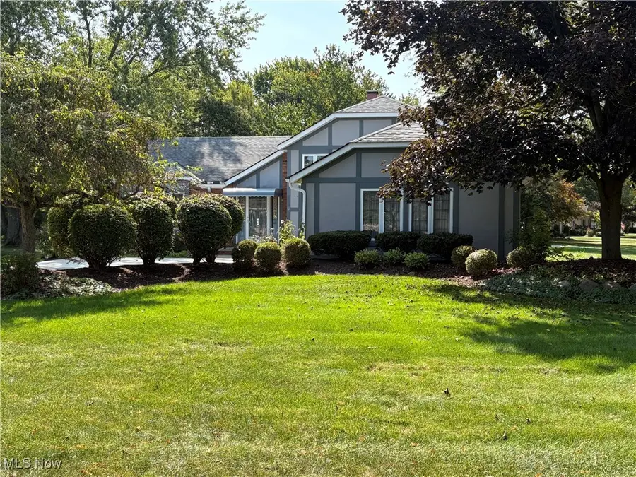 6065 Brook Circle, North Olmsted, OH 44070 - Image #3